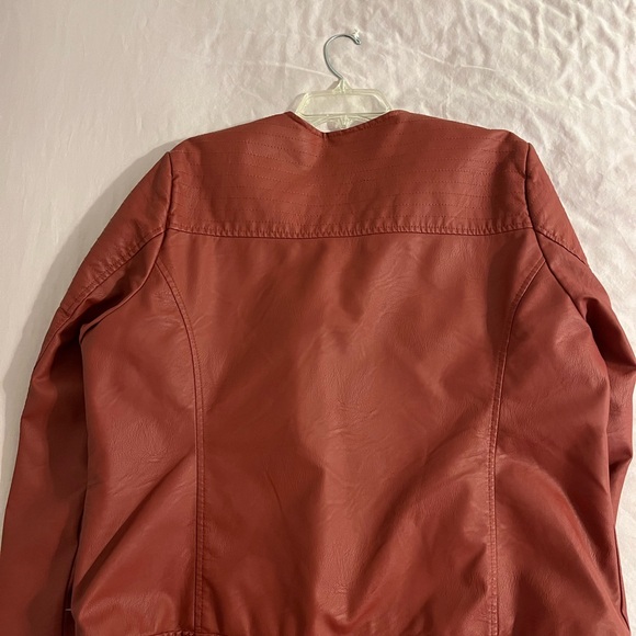 Signature Studio Jacket - Picture 4 of 6